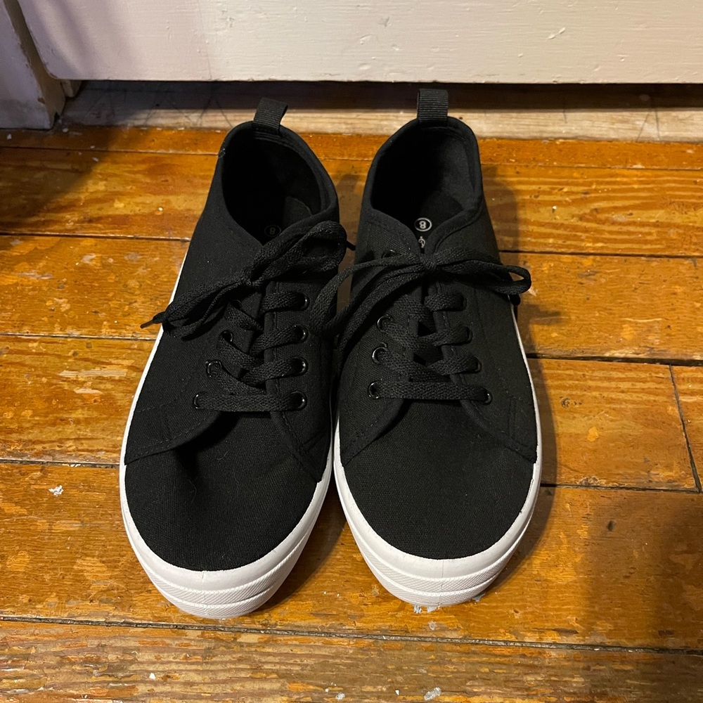 Black sneakers size 8
